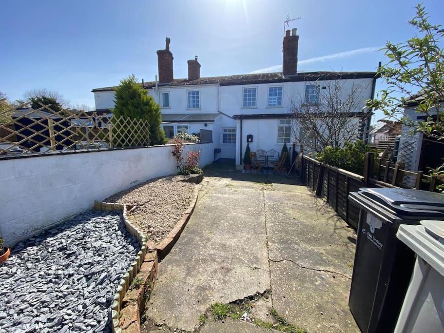 Quaint Beachside Cottage Chapel Saint Leonards Esterno foto